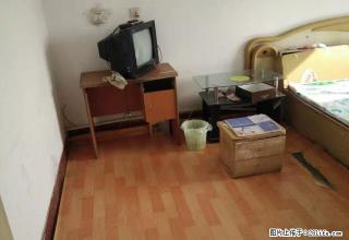 两室一厅简单装修 南北通透 采光好 价钱和理 - 葫芦岛28生活网 hld.28life.com